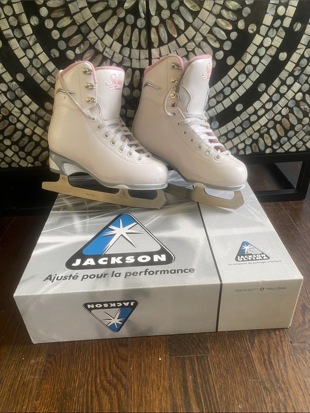 JACKSON Ultima Figure Skates in Light Pink and White
